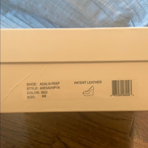 Authentic Michael by Michael Kors red wedges - Picture 5 of 5